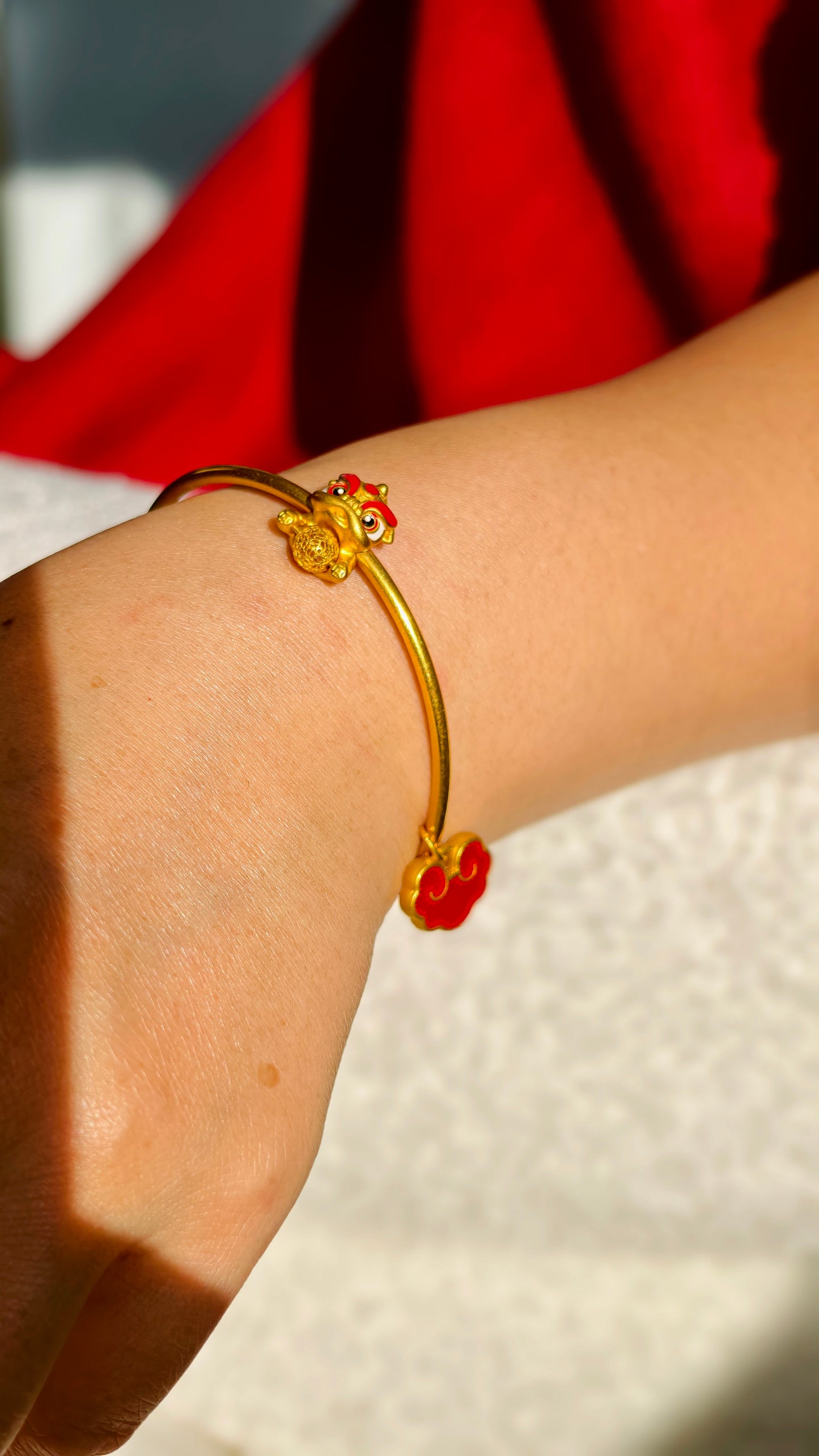 24K Pure Gold Bangle: Chinese Lion & Auspicious Cloud Charm