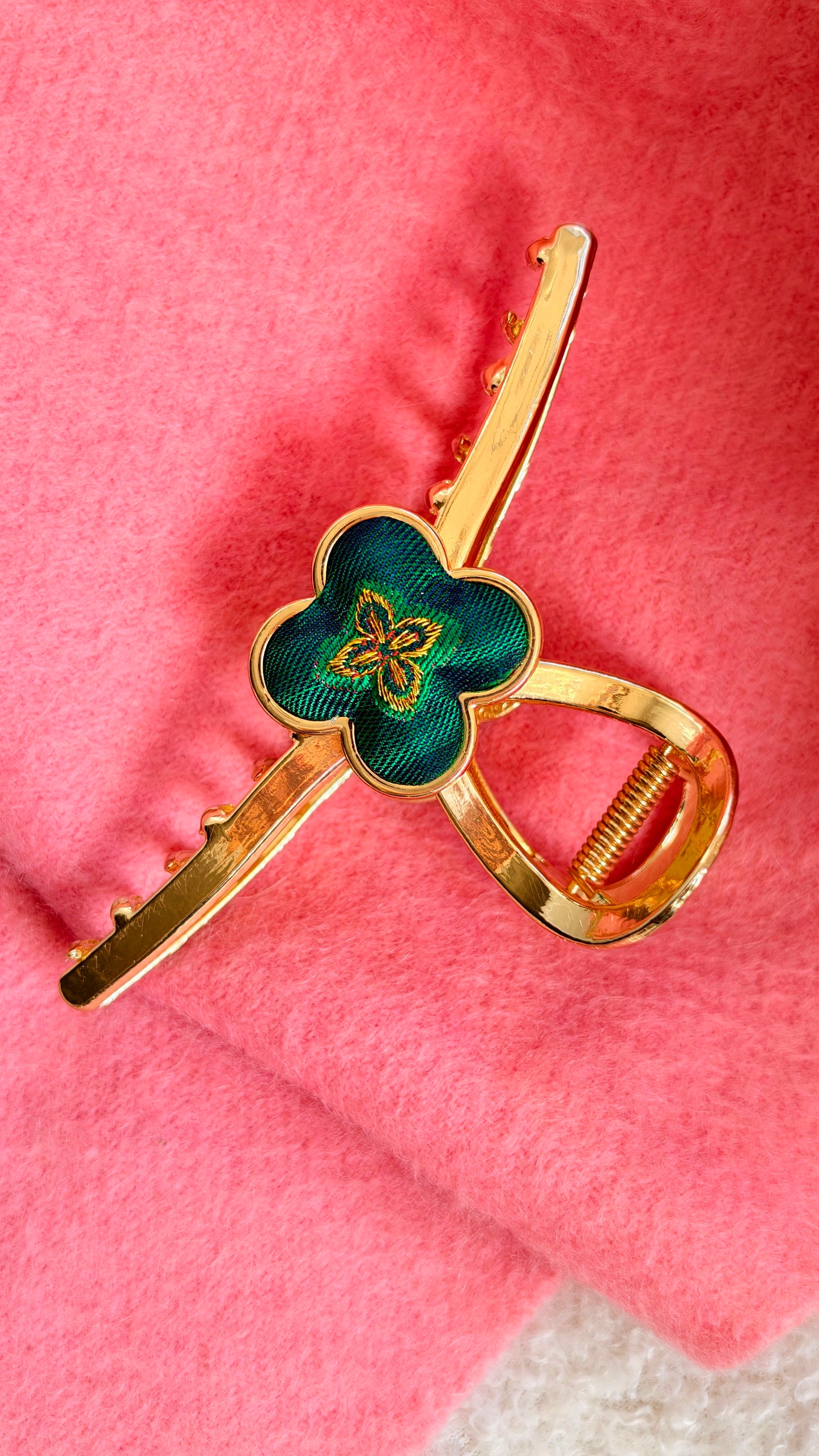 Shu Embroidery Hair Clip