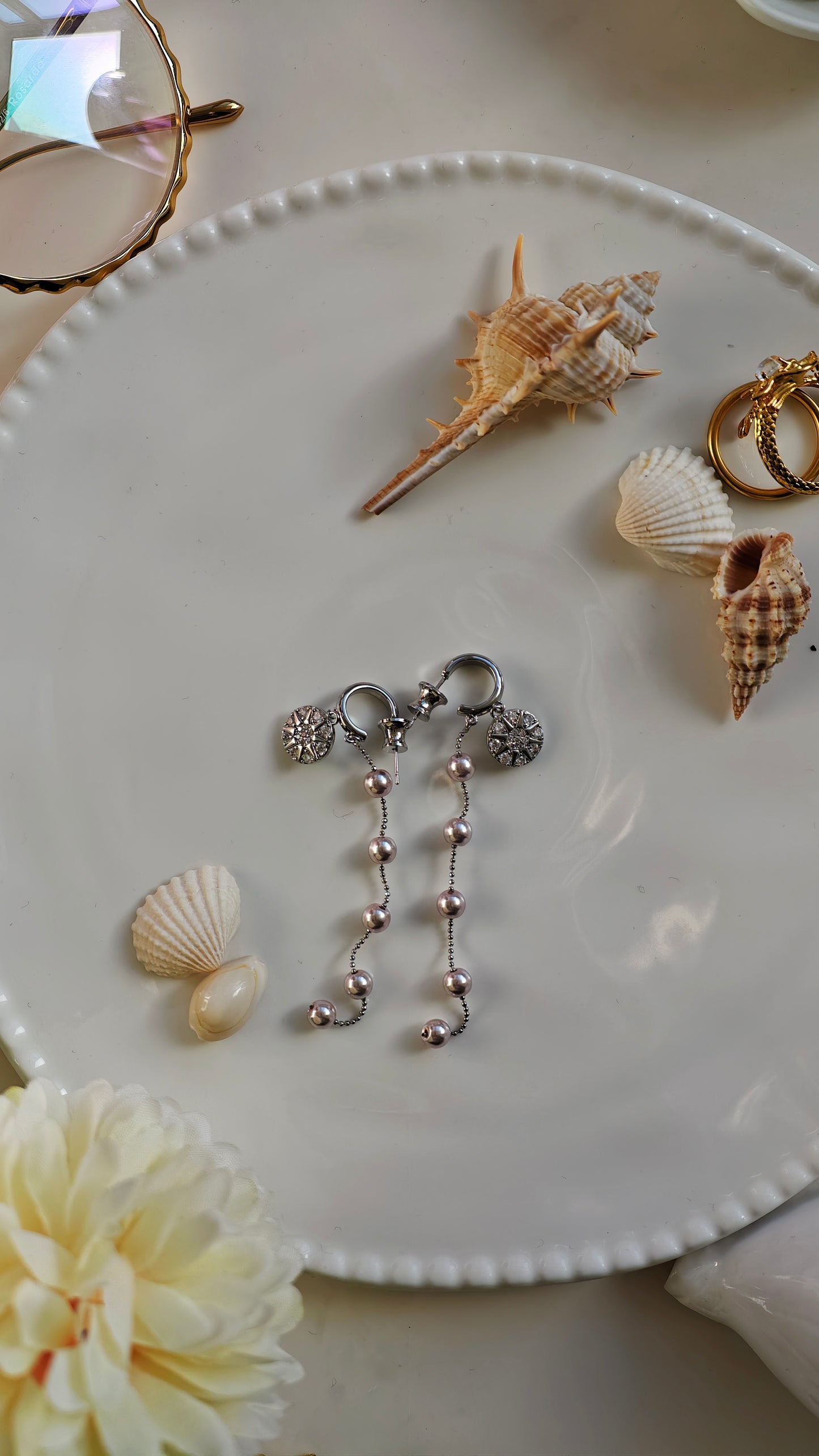 Star & Pearl Dangle Earrings: Edgy Elegance with Soft Charm