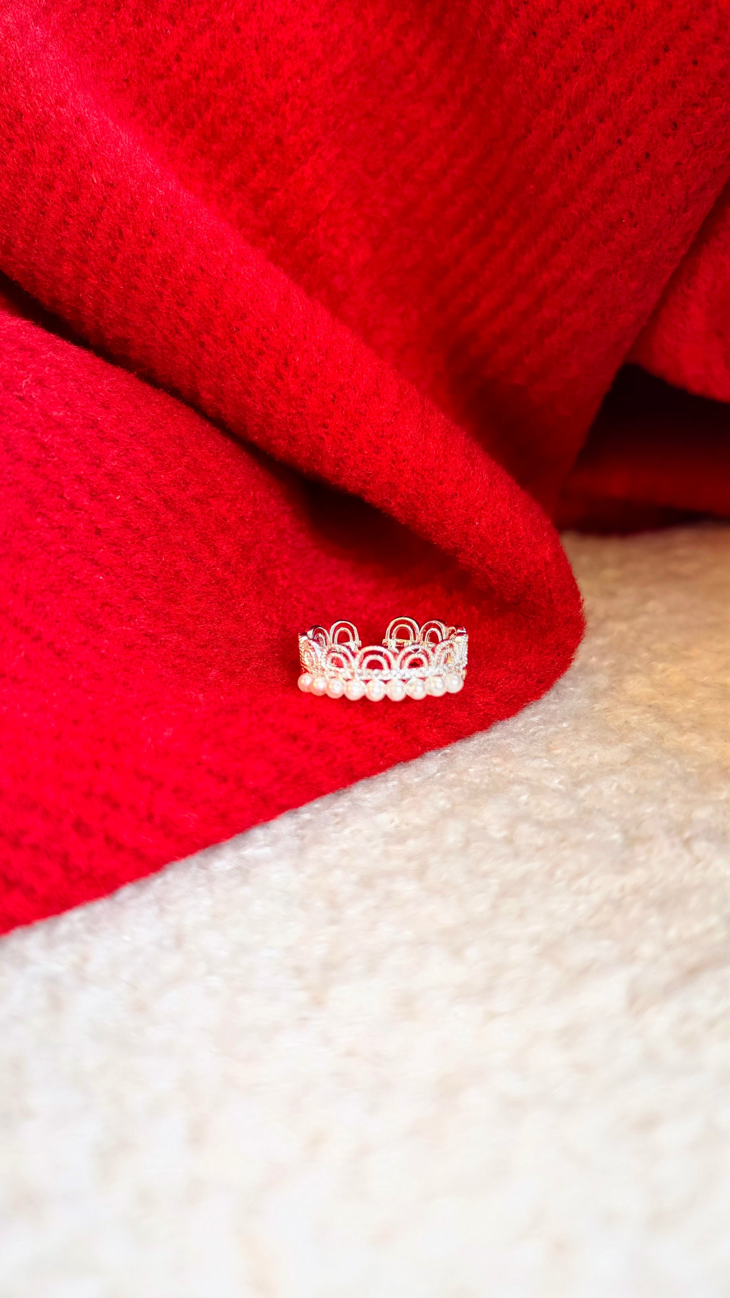 Lace & Pearl Silver Ring Set: Romantic Softness Meets Sleek Elegance