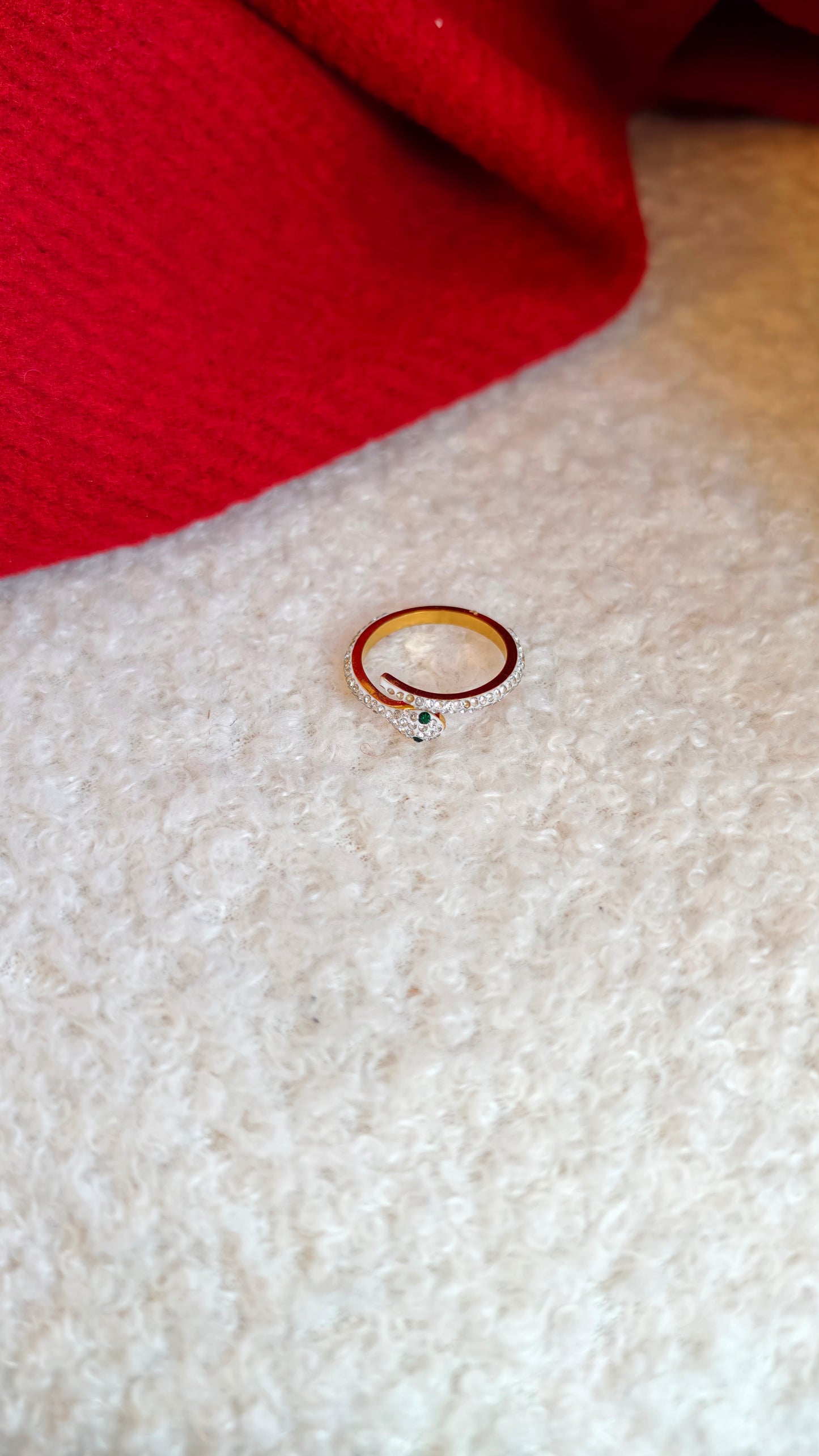 Snake & Minimalist Gold Ring Set: Edgy Charm Meets Sleek Elegance