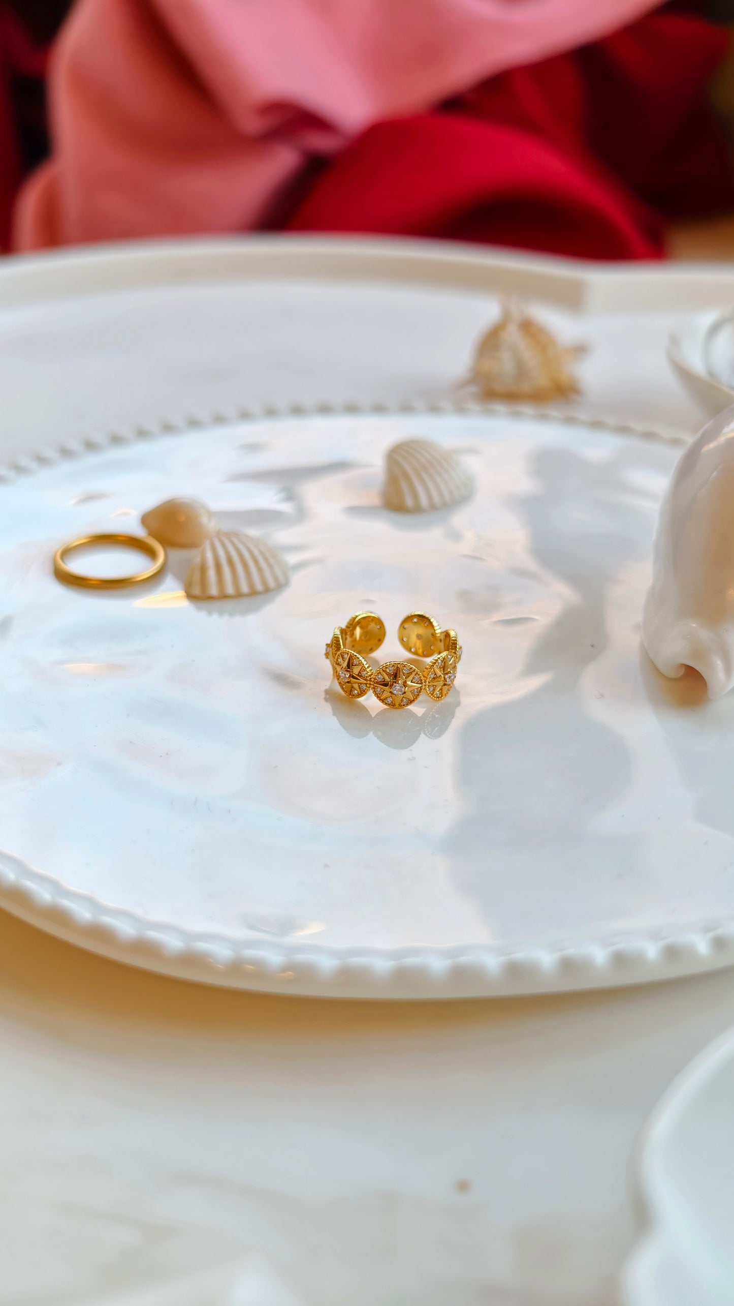 Sun-Patterned Gold Band Ring: Radiant Sparkle with Warm Charm