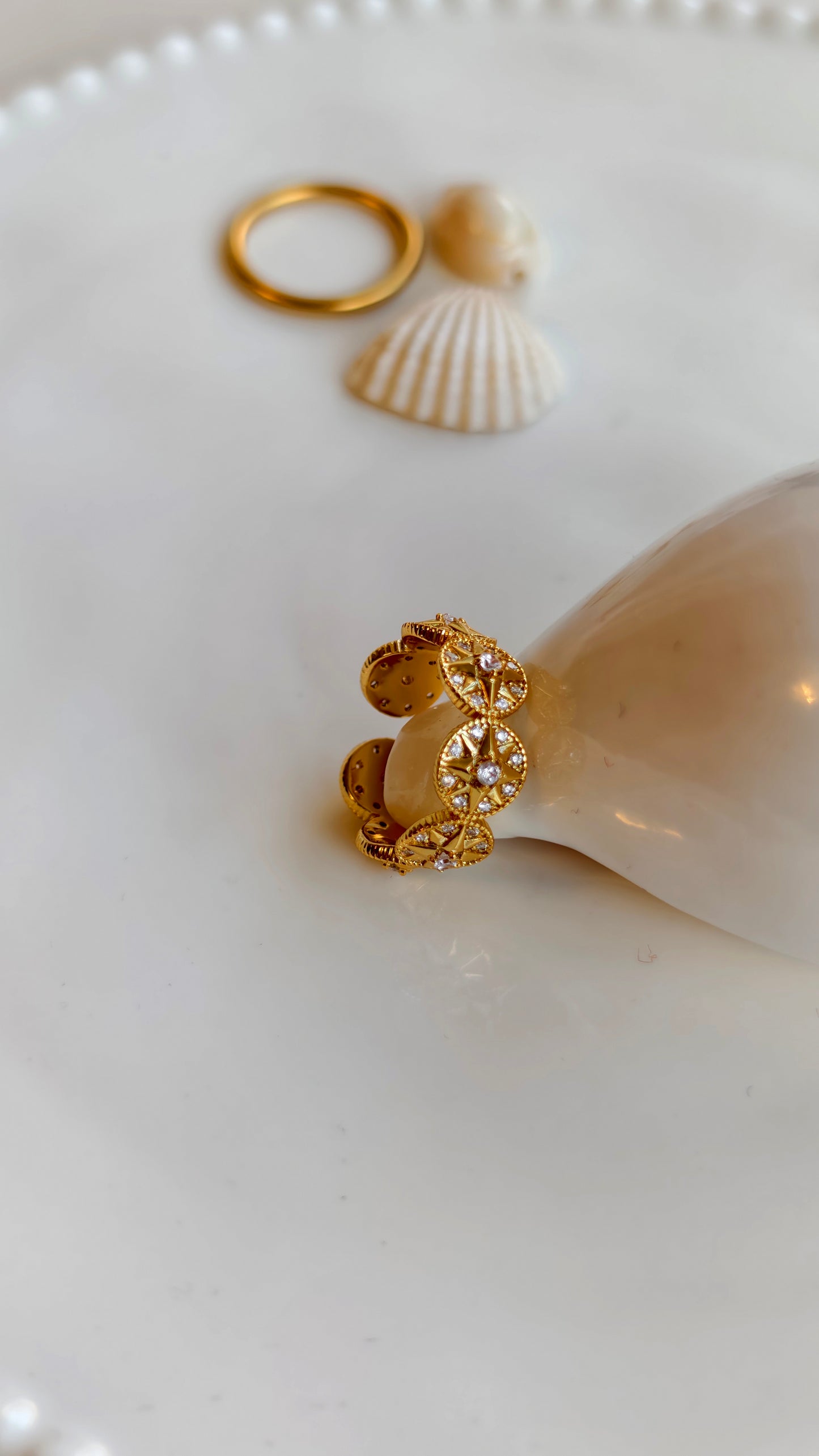 Sun-Patterned Gold Band Ring: Radiant Sparkle with Warm Charm