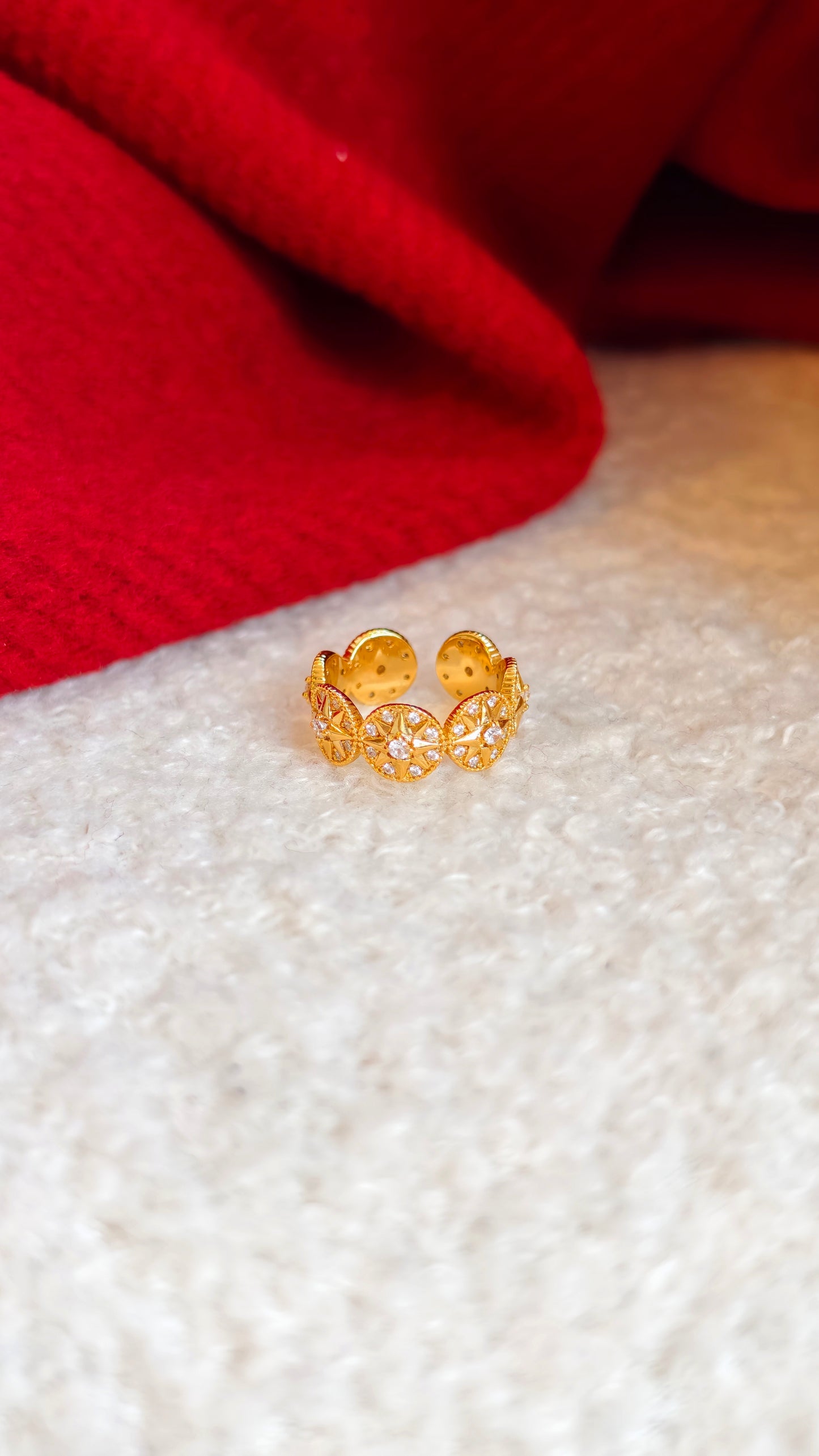 Sun-Patterned Gold Band Ring: Radiant Sparkle with Warm Charm